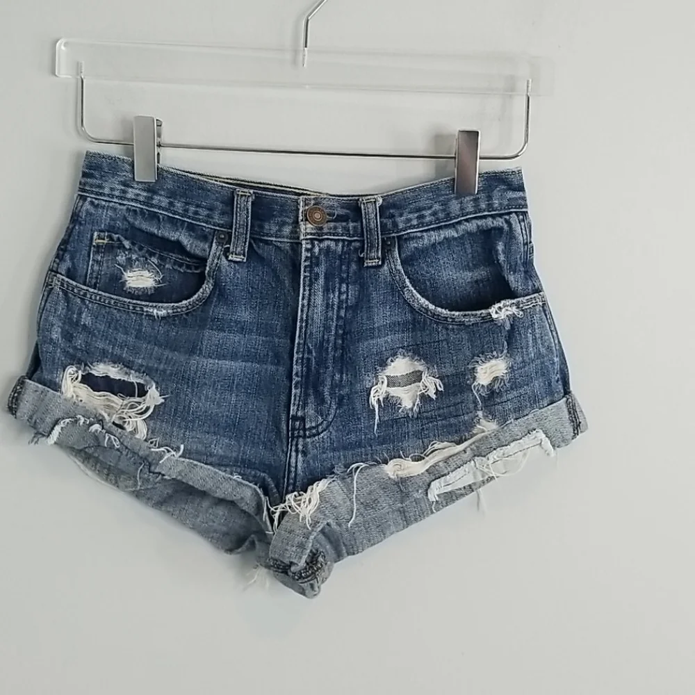 Abercrombie & Fitch Denim Destroyed Shorts Size 2